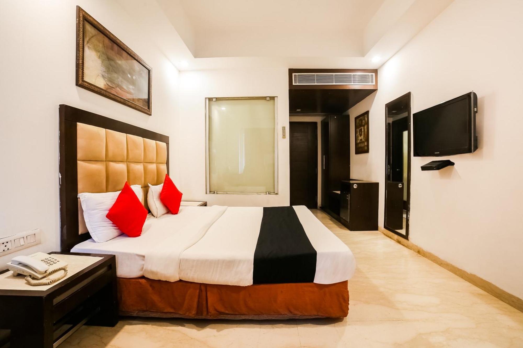Hotel Livasa Inn Near Blk Hospital Delhi  Rum bild